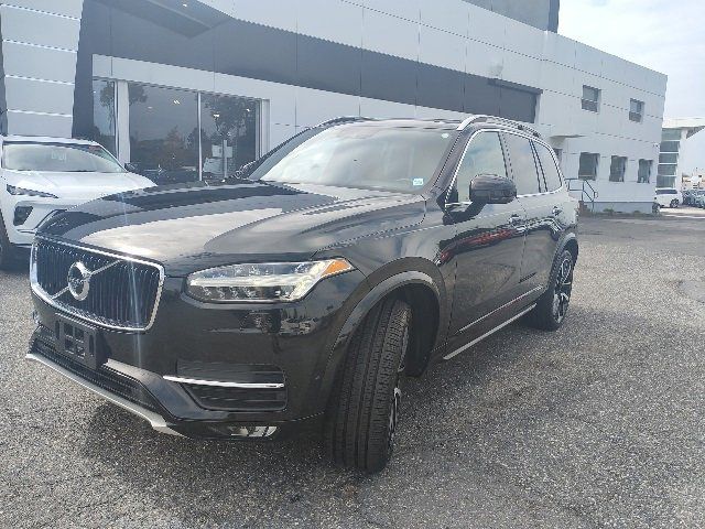 2018 Volvo XC90 Momentum