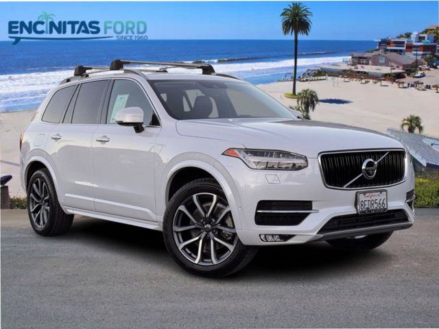 2018 Volvo XC90 Momentum