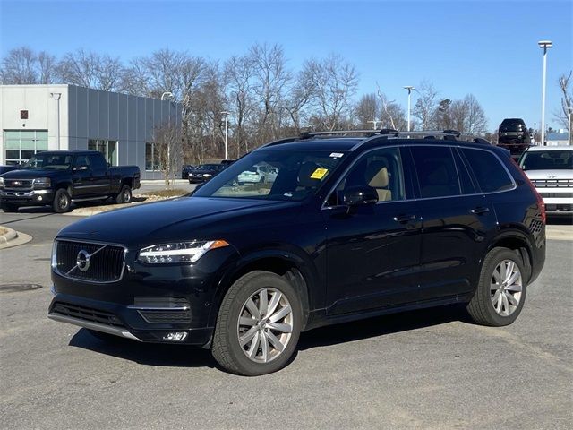 2018 Volvo XC90 Momentum