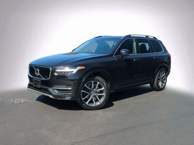 2018 Volvo XC90 Momentum