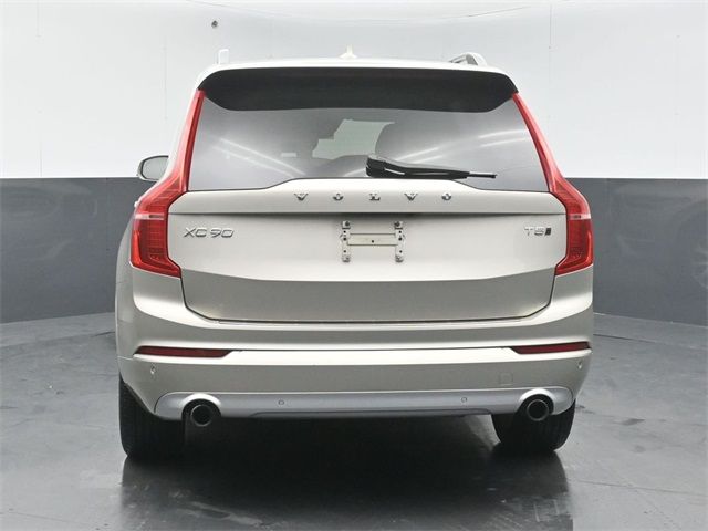 2018 Volvo XC90 Momentum