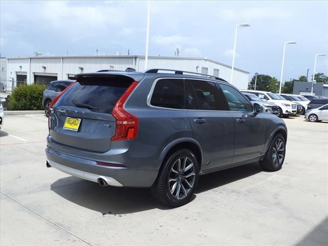 2018 Volvo XC90 Momentum