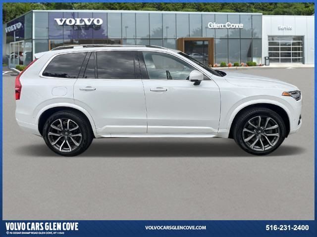 2018 Volvo XC90 Momentum