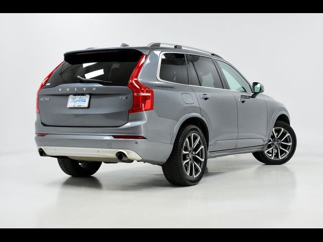 2018 Volvo XC90 Momentum