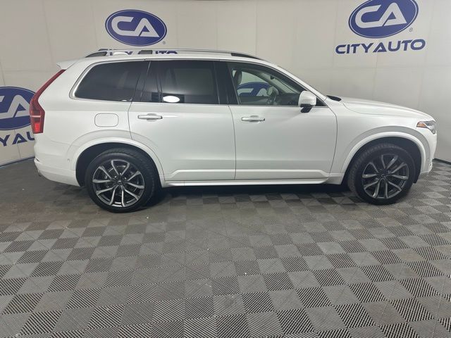 2018 Volvo XC90 Momentum