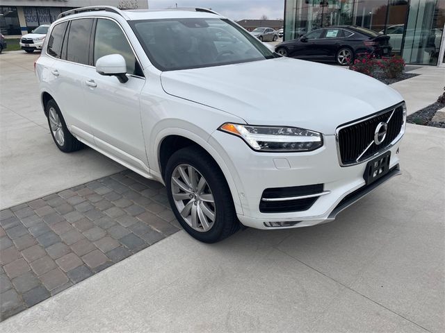 2018 Volvo XC90 Momentum