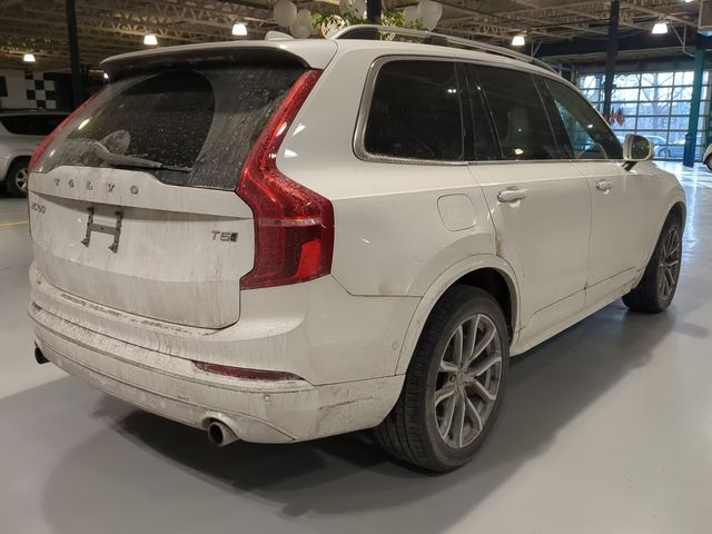 2018 Volvo XC90 Momentum