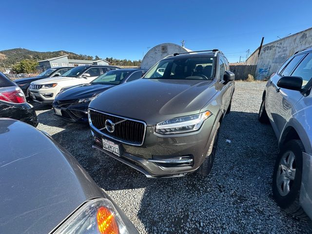 2018 Volvo XC90 Momentum