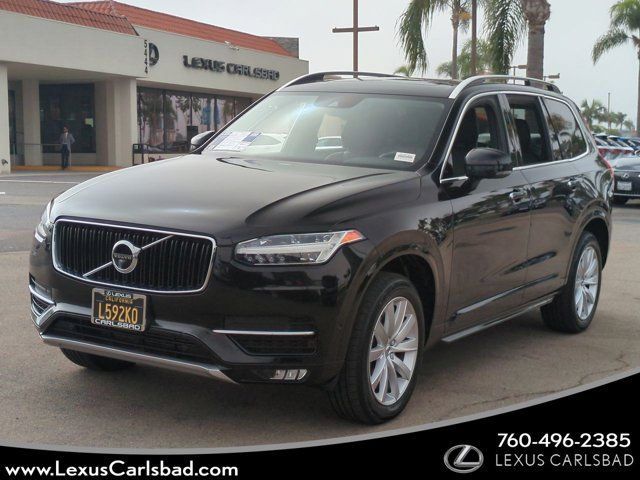 2018 Volvo XC90 Momentum