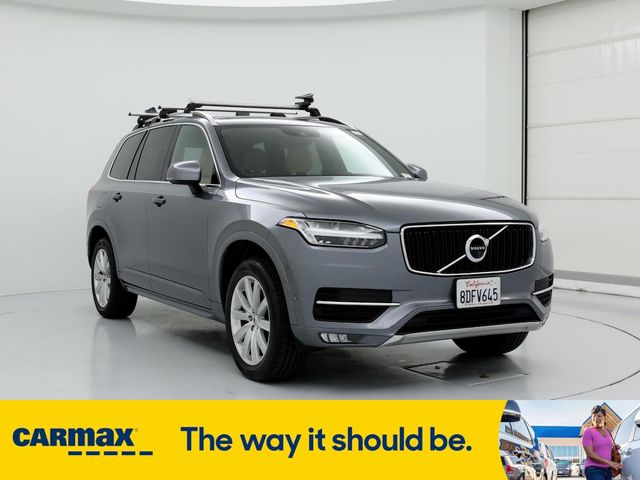 2018 Volvo XC90 Momentum