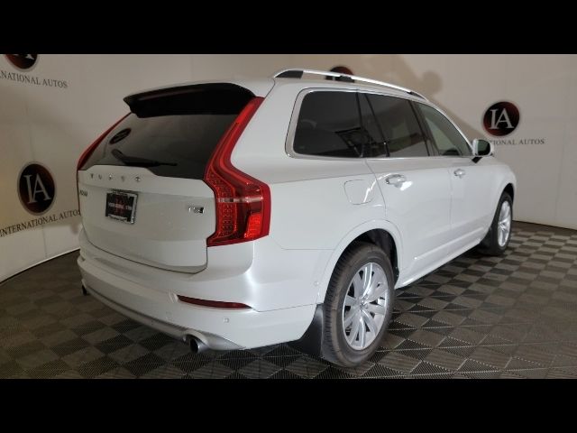 2018 Volvo XC90 Momentum