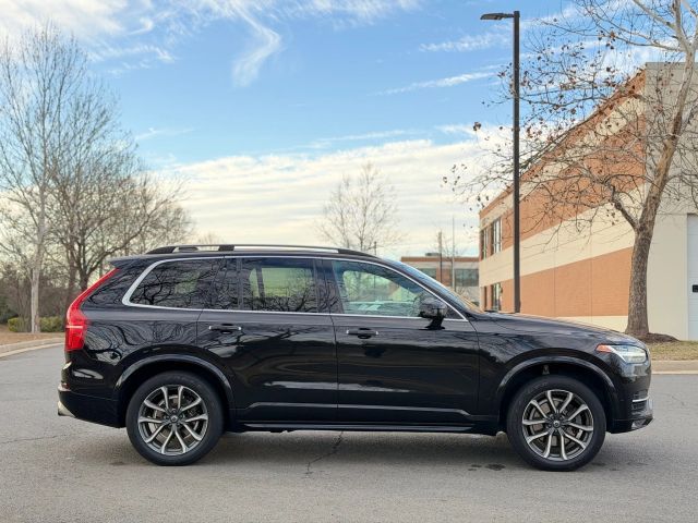 2018 Volvo XC90 Momentum