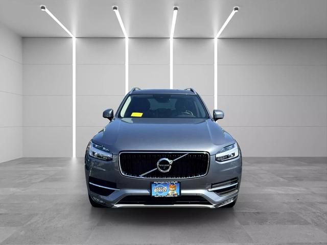 2018 Volvo XC90 Momentum