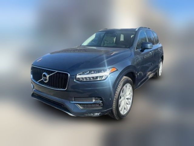 2018 Volvo XC90 Momentum