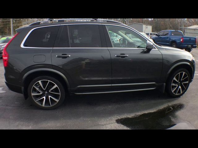 2018 Volvo XC90 Momentum