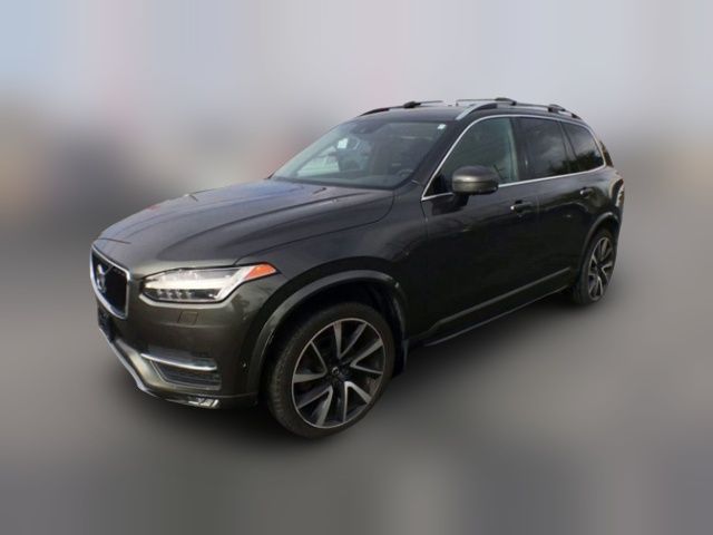 2018 Volvo XC90 Momentum