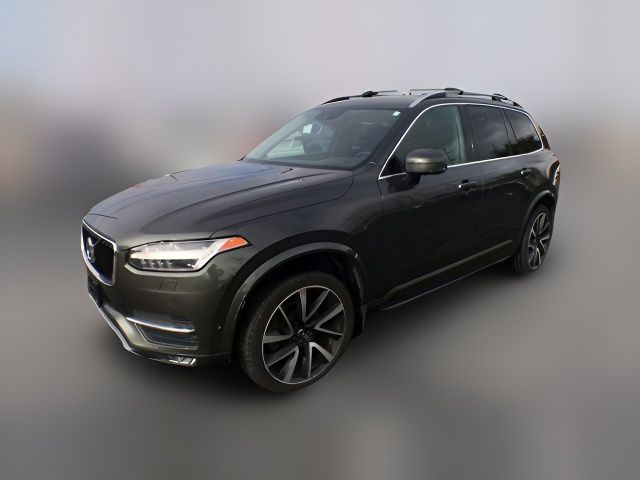 2018 Volvo XC90 Momentum