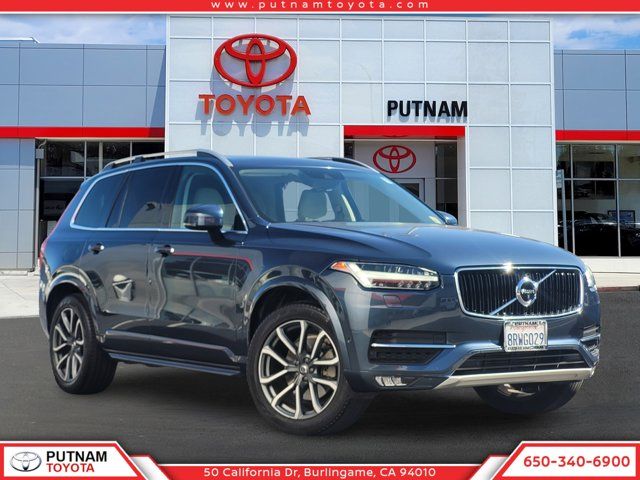 2018 Volvo XC90 Momentum