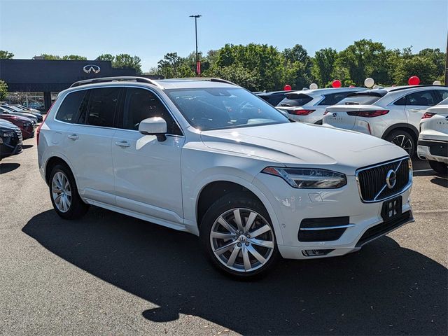 2018 Volvo XC90 Momentum