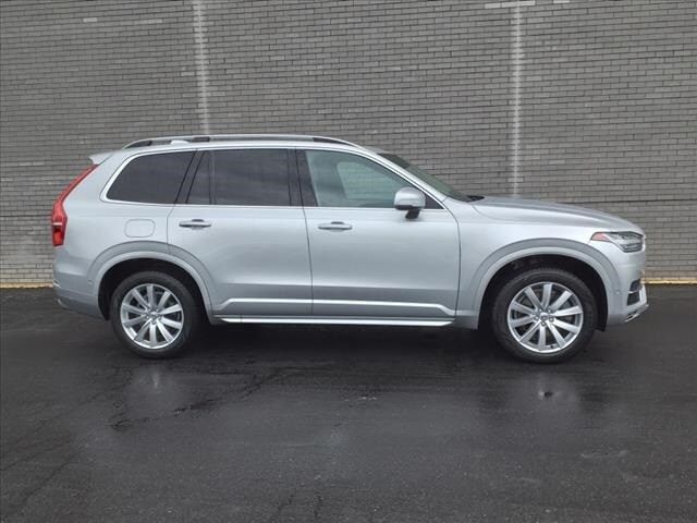 2018 Volvo XC90 Momentum