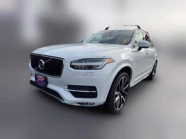 2018 Volvo XC90 Momentum