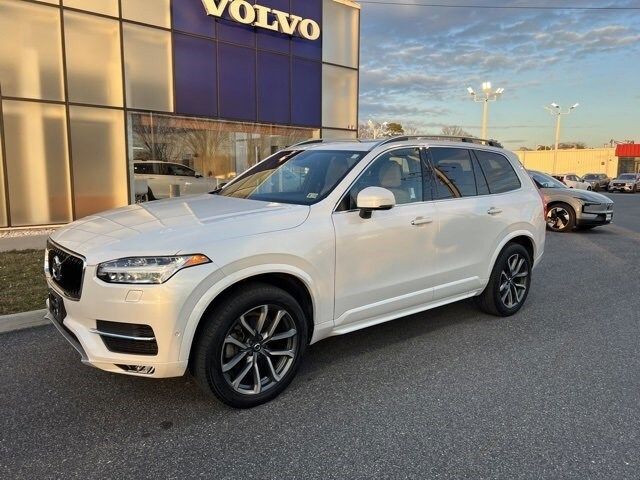 2018 Volvo XC90 Momentum