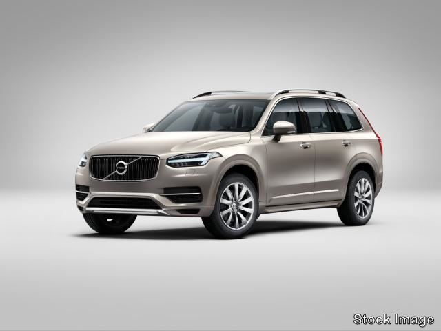 2018 Volvo XC90 Momentum