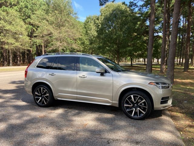 2018 Volvo XC90 Momentum