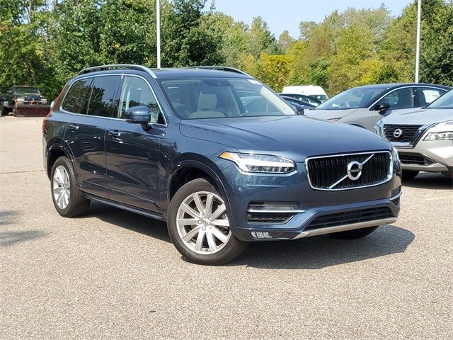 2018 Volvo XC90 Momentum