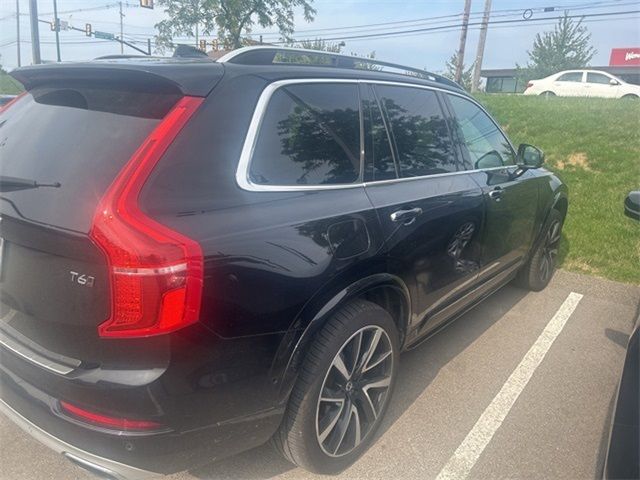 2018 Volvo XC90 Momentum