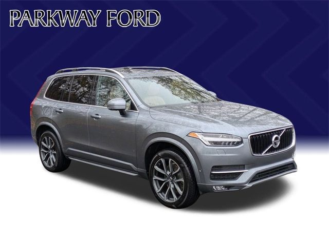 2018 Volvo XC90 Momentum