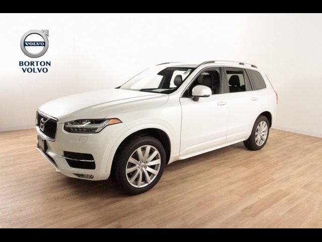 2018 Volvo XC90 Momentum