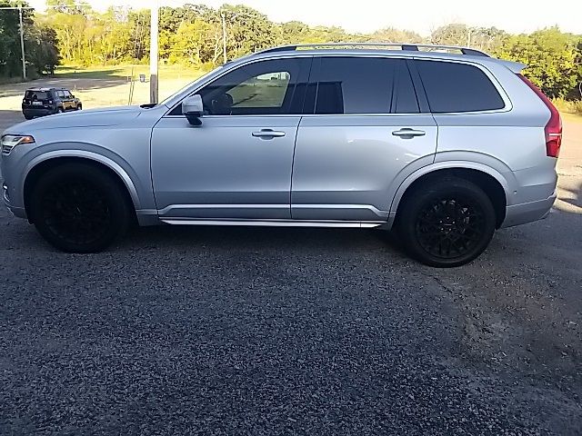 2018 Volvo XC90 Momentum