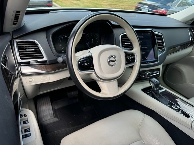 2018 Volvo XC90 Momentum