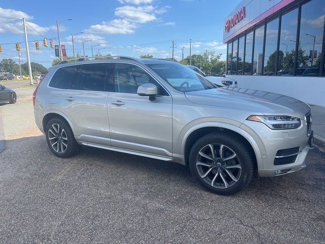 2018 Volvo XC90 Momentum