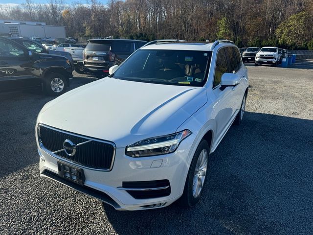 2018 Volvo XC90 Momentum