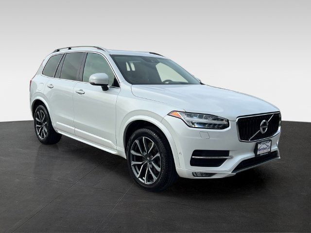 2018 Volvo XC90 Momentum