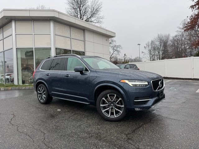 2018 Volvo XC90 Momentum