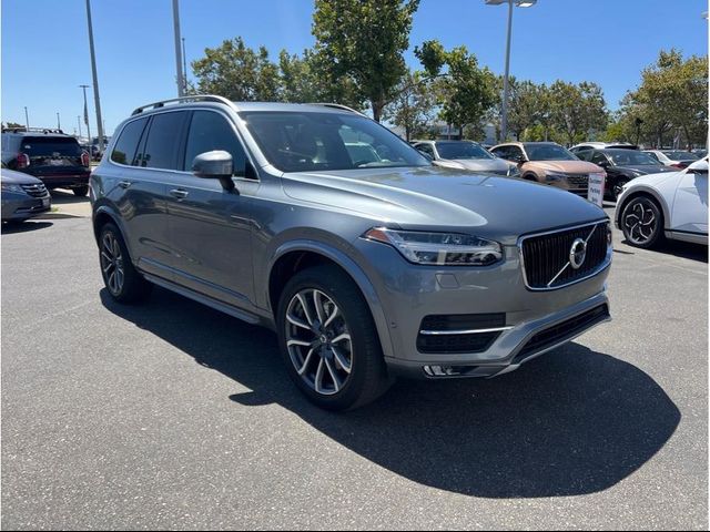 2018 Volvo XC90 Momentum