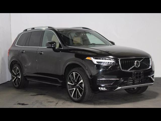 2018 Volvo XC90 Momentum