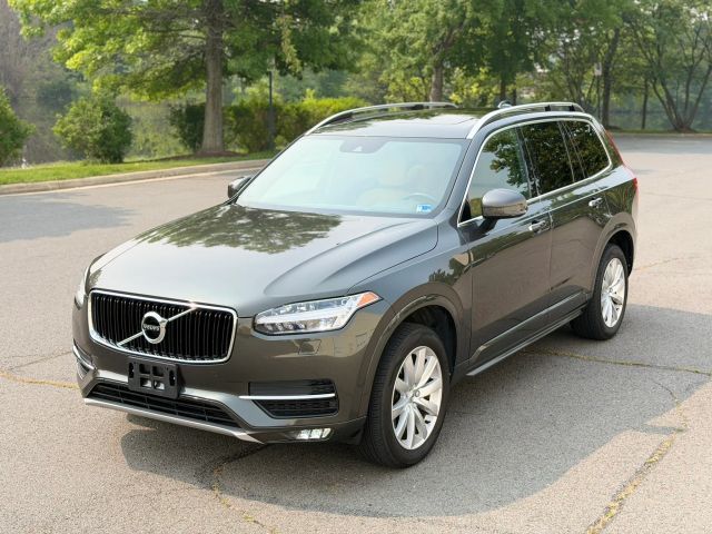 2018 Volvo XC90 Momentum