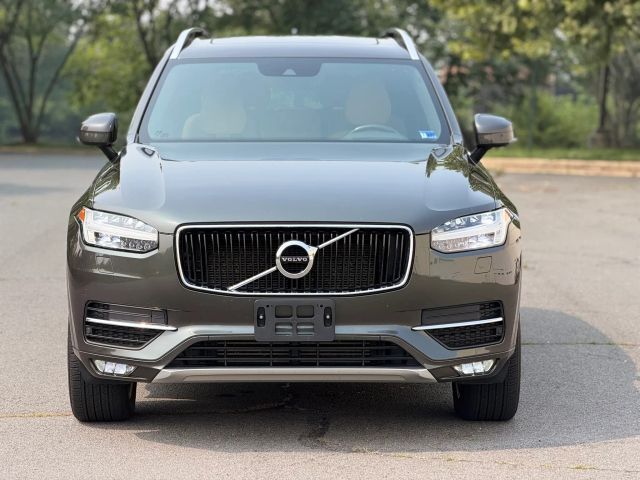 2018 Volvo XC90 Momentum