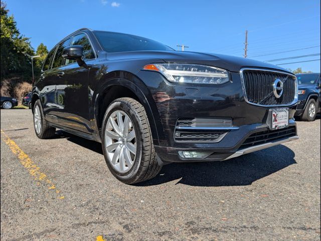 2018 Volvo XC90 Momentum