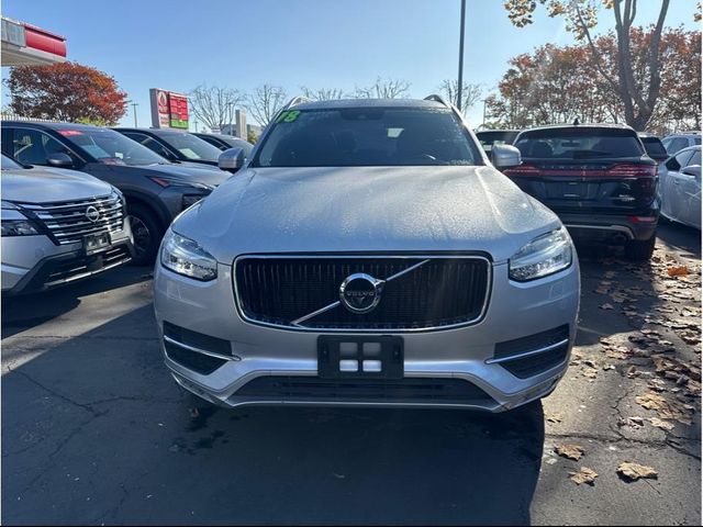 2018 Volvo XC90 Momentum