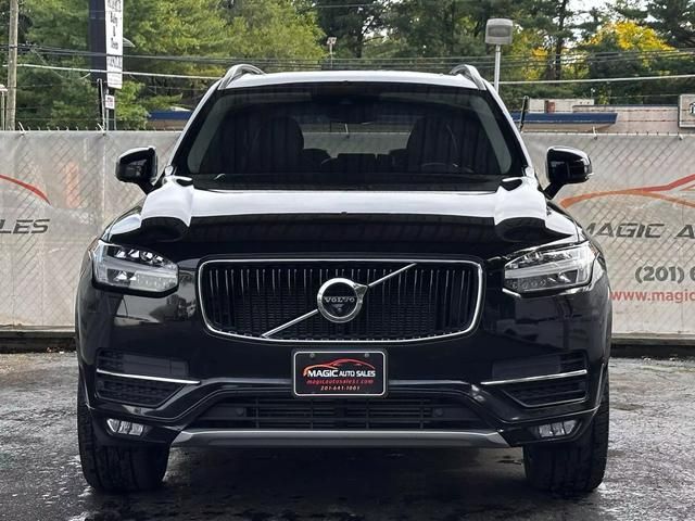 2018 Volvo XC90 Momentum