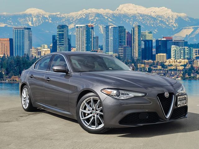 2019 Alfa Romeo Giulia Base