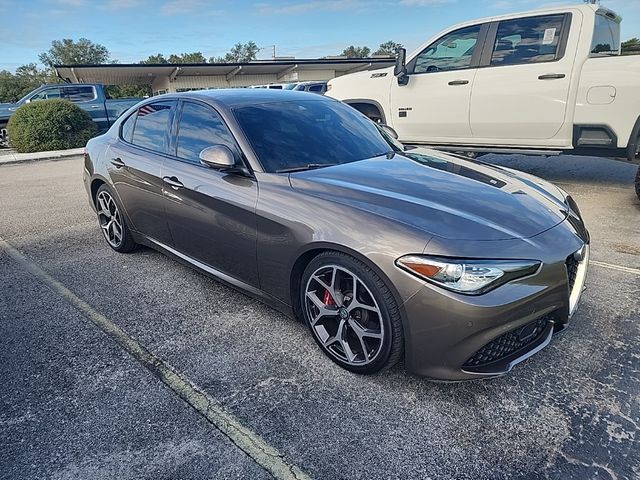 2019 Alfa Romeo Giulia Sport