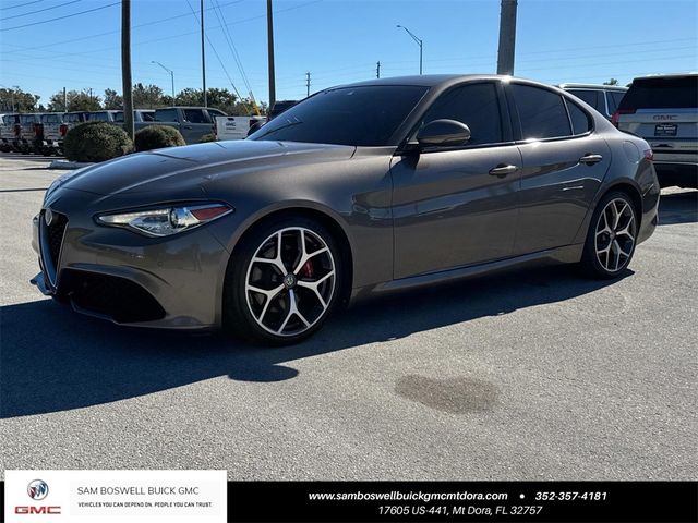 2019 Alfa Romeo Giulia Sport