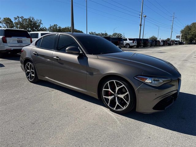 2019 Alfa Romeo Giulia Sport