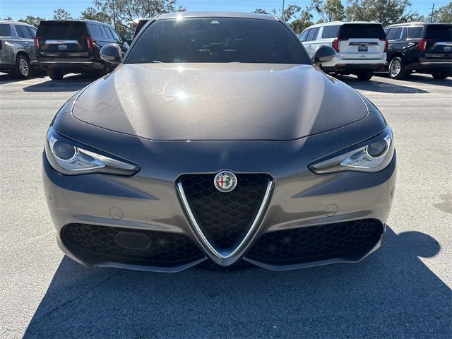 2019 Alfa Romeo Giulia Sport